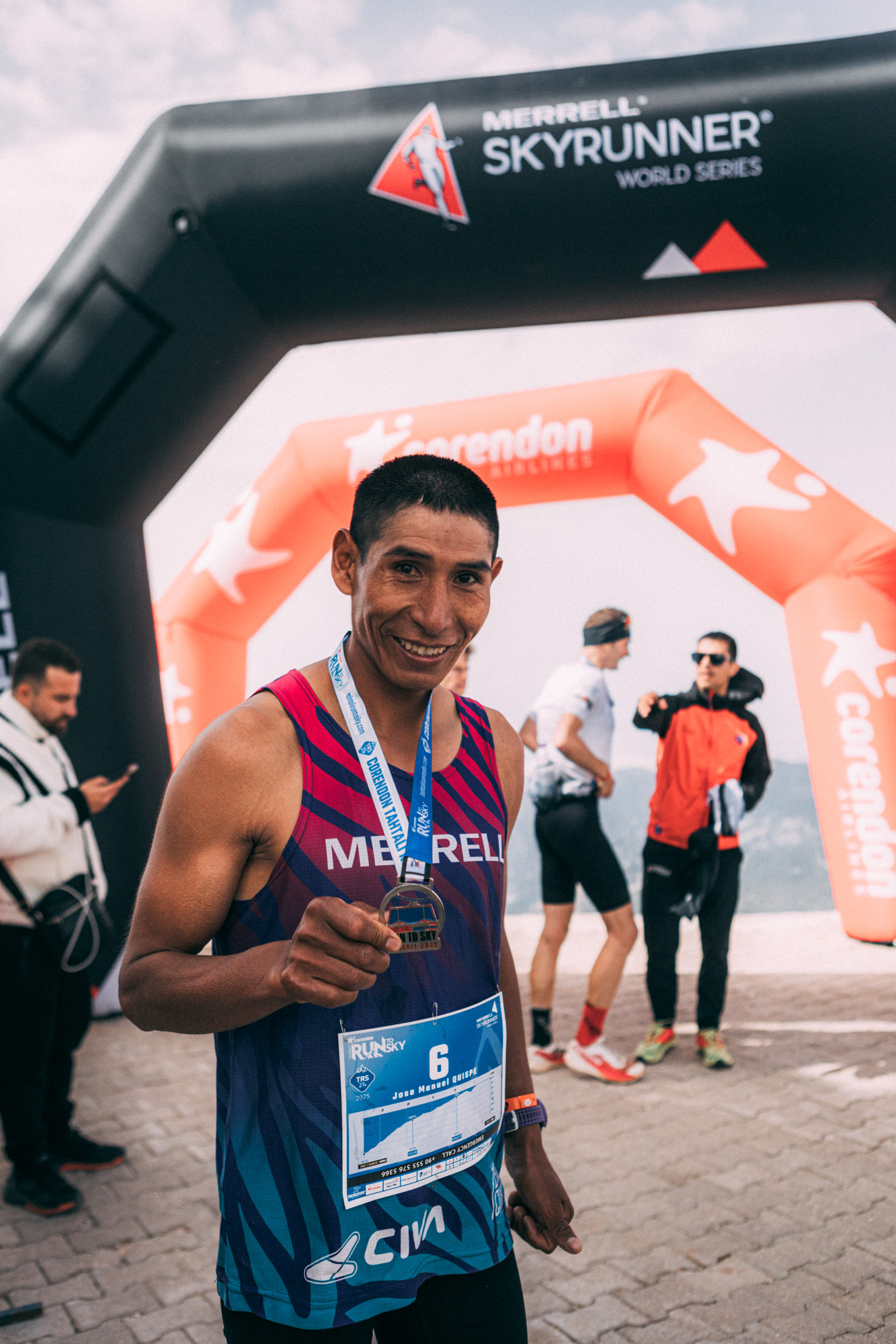 Desde los Andes al podio mundial: la historia de un peruano que corre con el corazón