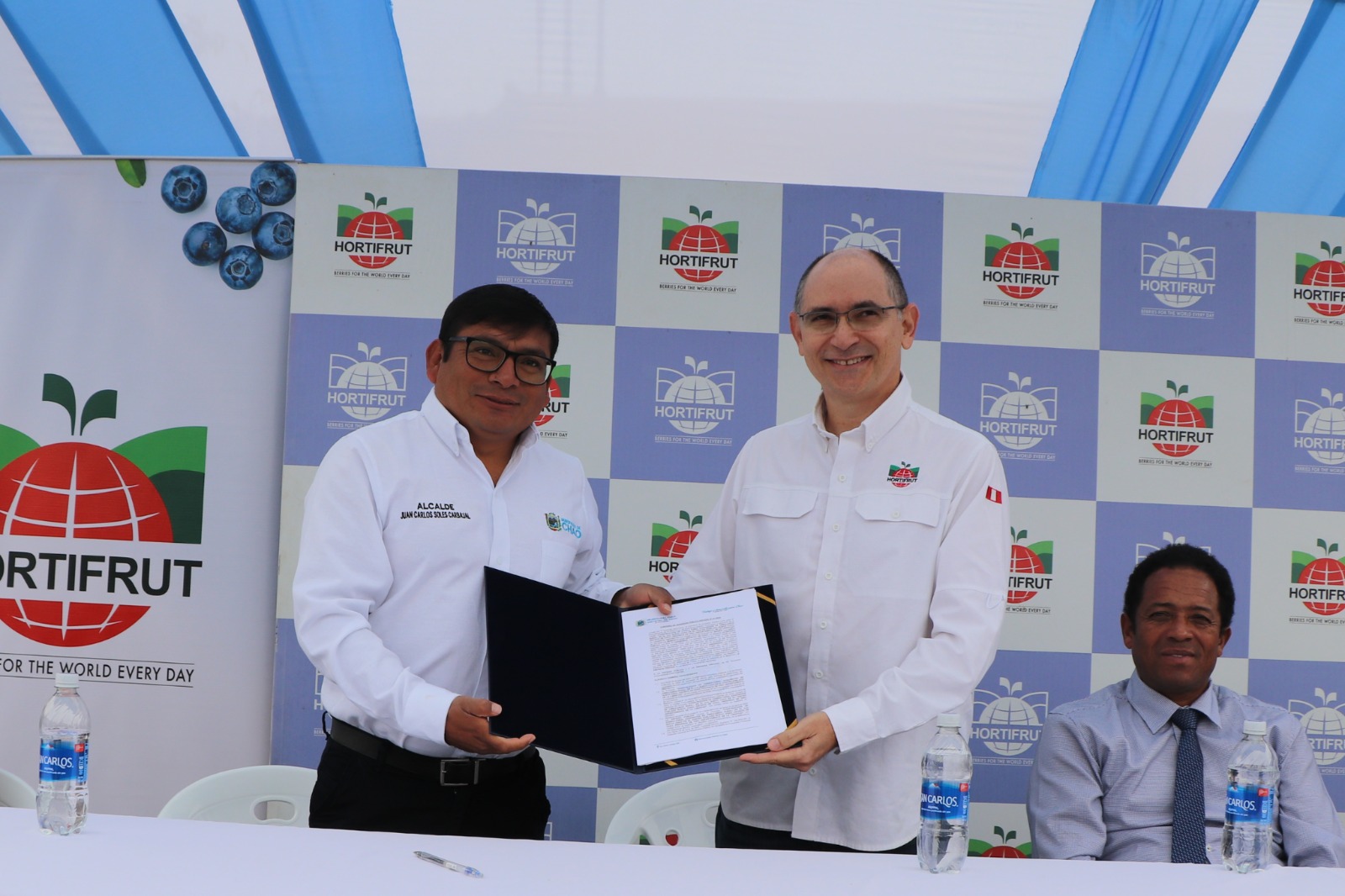 Municipalidad Distrital de Chao y Hortifrut Perú firman convenio para la ampliación del Centro de Salud de Nuevo Chao